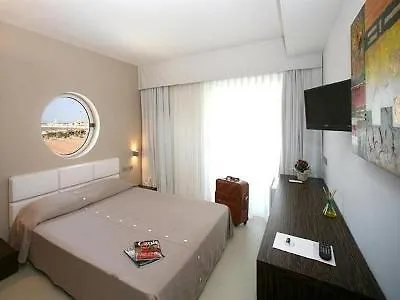 Hotel White 4*