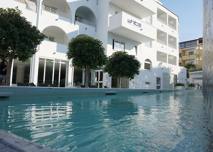 White Hotel 4*