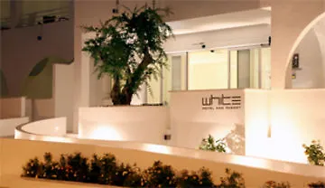 Hotel White